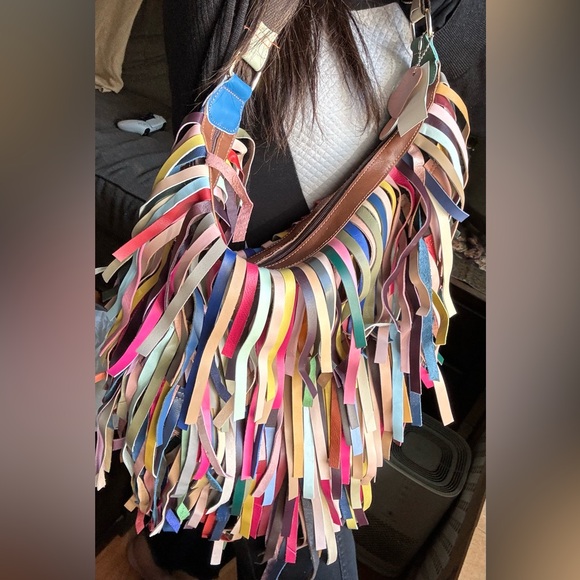 Beautiful leather multicolor fringe zip top shoulder/crosby - Picture 2 of 16